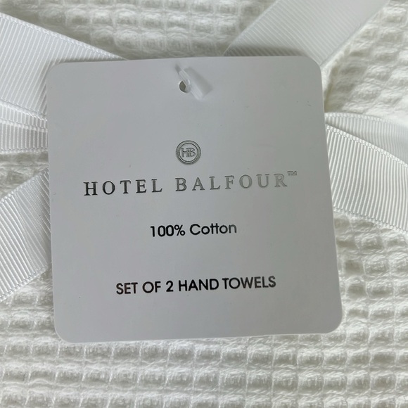 HOTEL BALFOUR Bath Hand Towels 100% Cotton White Textured SET OF 2 NEW - Picture 2 of 5